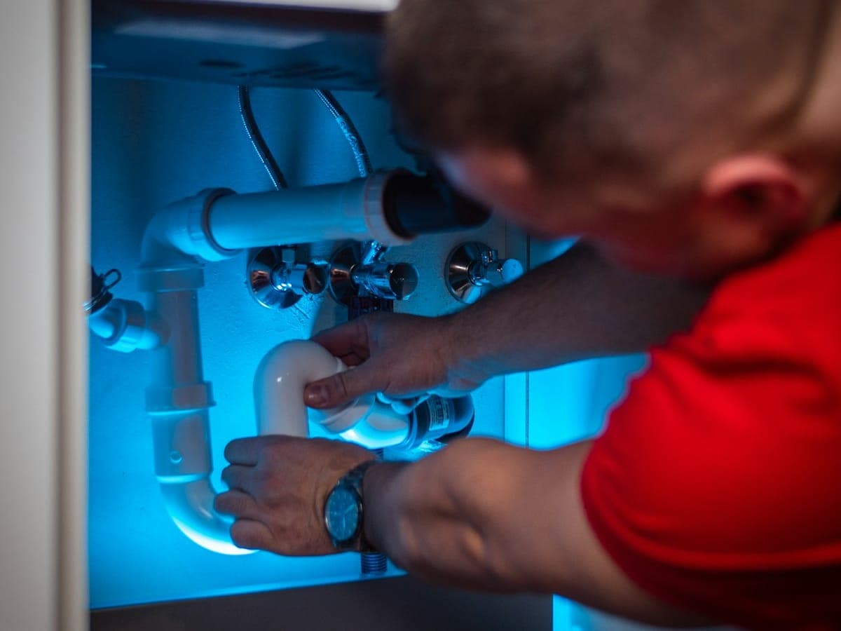Professional water heater and pipe installation
